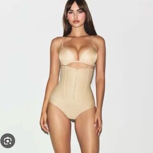 SKIMS Body Core Sculpt Waist Cincher Butt Lifting Brief in Sand